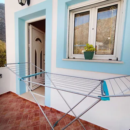 Beachfront - Sleeps 4 & Free Parking Appartamento