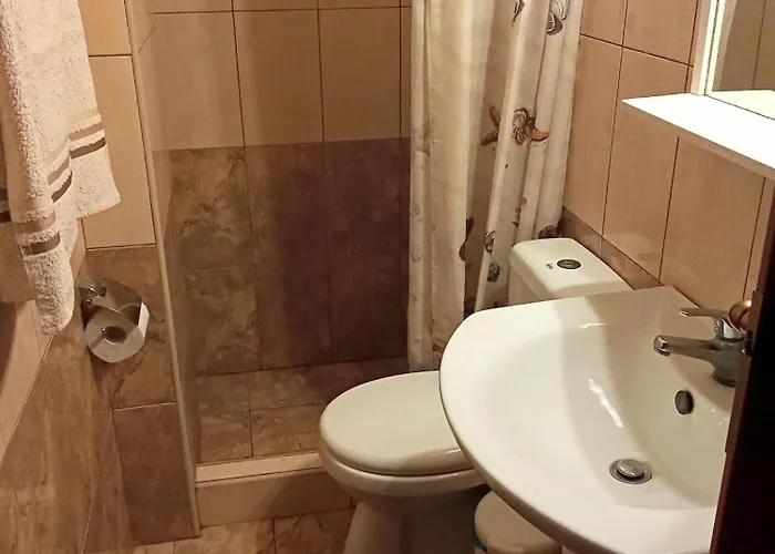 Apartamento Beachfront - Sleeps 3 & Free Parking Arginonda